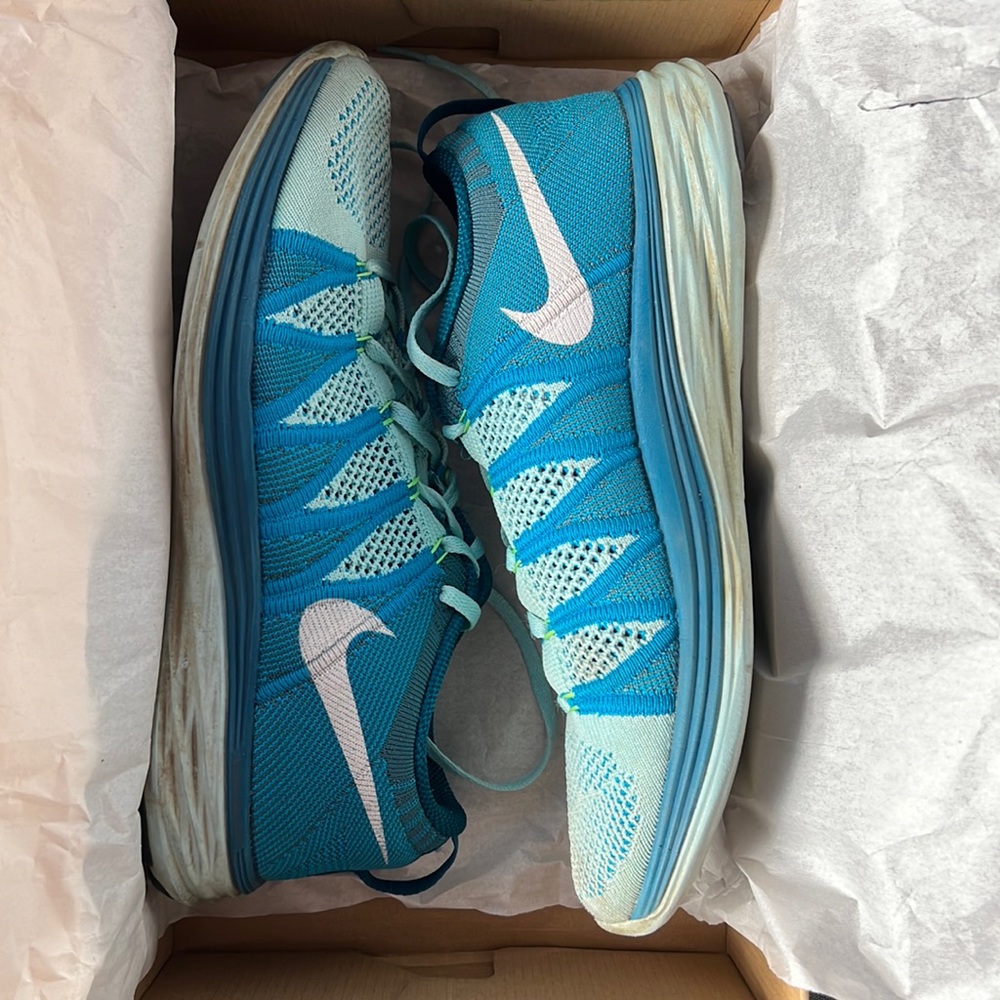 Nike Flyknit Lunar 2 Sneakers